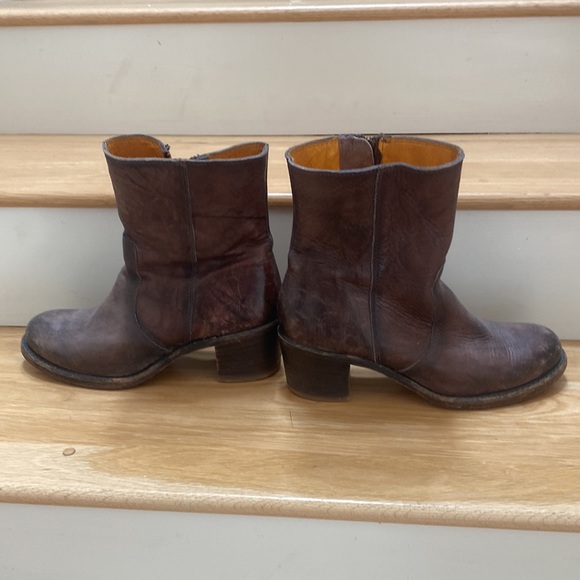 Frye boots size 10 med - Picture 4 of 7